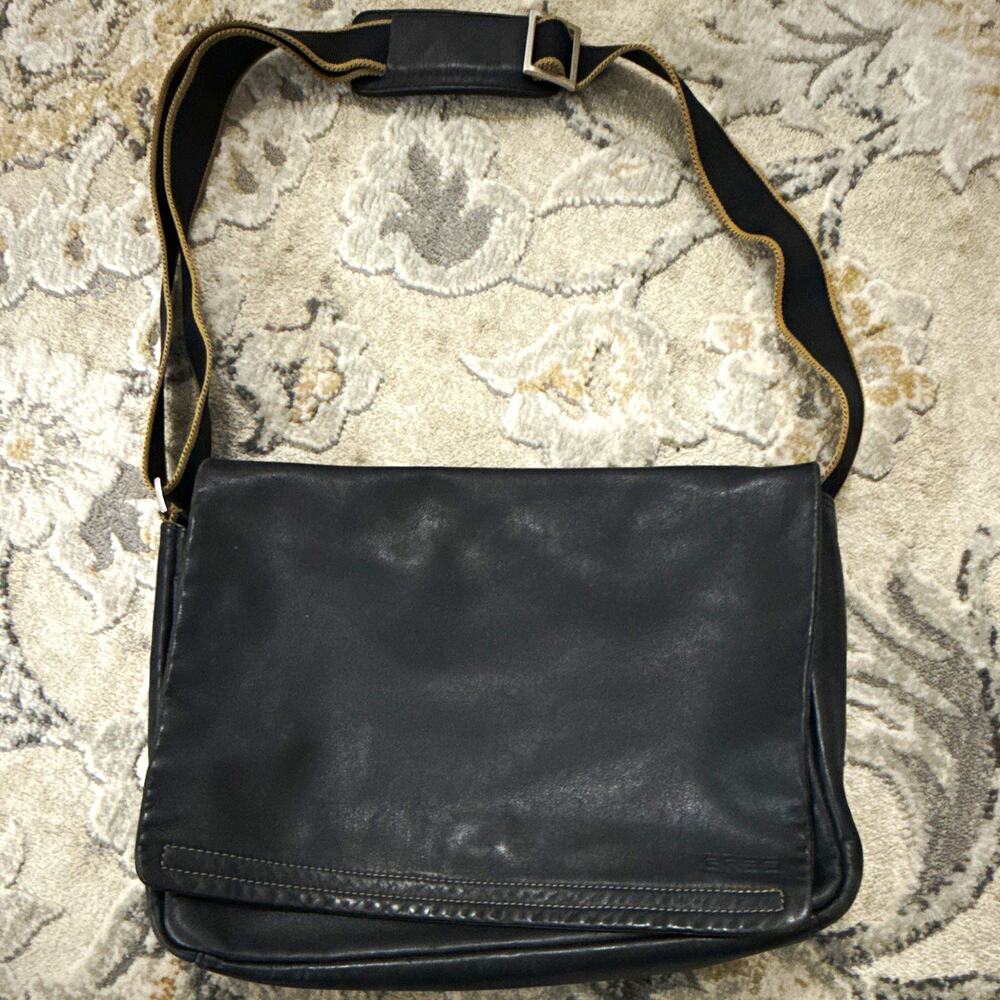 Optional by Gree Black Leather Crossbody Messenger Bag, Magnetic, Adjustable